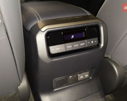 Тойота Ленд Крузер Прадо, объемом двигателя 2.8 л и пробегом 0 тыс. км за 67367 $, фото 14 на Automoto.ua