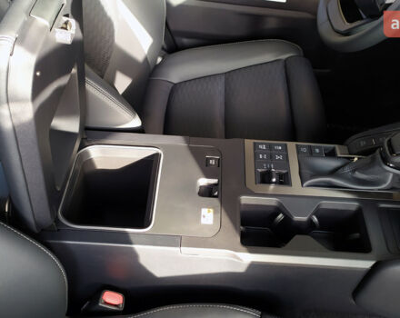 Тойота Ленд Крузер Прадо, объемом двигателя 2.8 л и пробегом 0 тыс. км за 69131 $, фото 22 на Automoto.ua