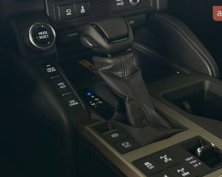 Тойота Ленд Крузер Прадо, объемом двигателя 2.8 л и пробегом 0 тыс. км за 70987 $, фото 3 на Automoto.ua