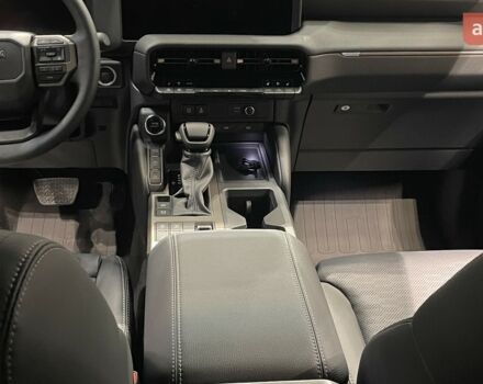 Тойота Ленд Крузер Прадо, объемом двигателя 2.8 л и пробегом 0 тыс. км за 70885 $, фото 4 на Automoto.ua