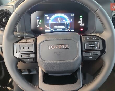 Тойота Ленд Крузер Прадо 2025 року купити нове авто Тойота Ленд Крузер Прадо 2025 року від офіційного дилера Тойота Центр Чернігів «Соллі-Плюс» Тойота фото