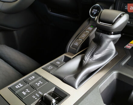 Тойота Ленд Крузер Прадо, объемом двигателя 2.8 л и пробегом 0 тыс. км за 69131 $, фото 21 на Automoto.ua