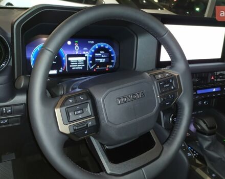 Тойота Ленд Крузер Прадо, объемом двигателя 2.8 л и пробегом 0 тыс. км за 67367 $, фото 8 на Automoto.ua