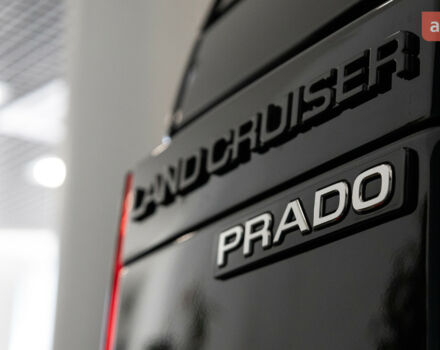 Тойота Ленд Крузер Прадо, объемом двигателя 2.8 л и пробегом 0 тыс. км за 57235 $, фото 29 на Automoto.ua
