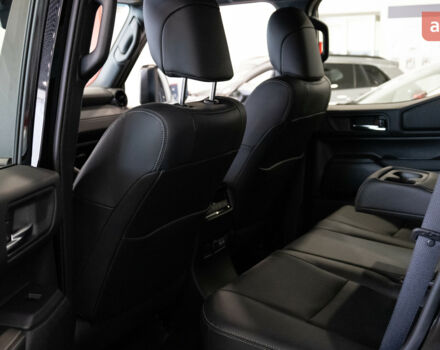 Тойота Ленд Крузер Прадо, объемом двигателя 2.8 л и пробегом 0 тыс. км за 57235 $, фото 11 на Automoto.ua