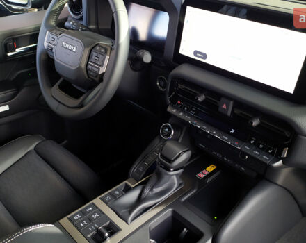 Тойота Ленд Крузер Прадо, объемом двигателя 2.8 л и пробегом 0 тыс. км за 68702 $, фото 19 на Automoto.ua