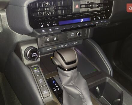 Тойота Ленд Крузер Прадо, объемом двигателя 2.8 л и пробегом 0 тыс. км за 67367 $, фото 10 на Automoto.ua