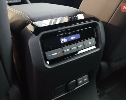 Тойота Ленд Крузер Прадо 2025 року купити нове авто Тойота Ленд Крузер Прадо 2025 року від офіційного дилера Тойота Центр Чернігів «Соллі-Плюс» Тойота фото