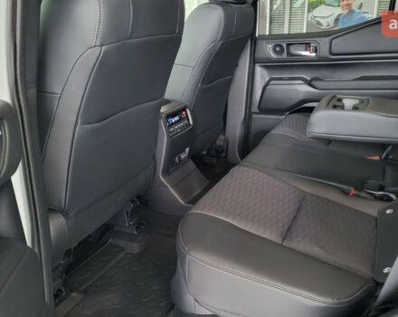 Тойота Ленд Крузер Прадо, объемом двигателя 2.8 л и пробегом 0 тыс. км за 69702 $, фото 10 на Automoto.ua