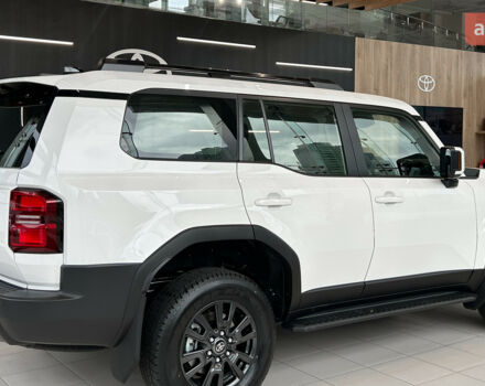 Тойота Ленд Крузер Прадо, объемом двигателя 2.8 л и пробегом 0 тыс. км за 59228 $, фото 7 на Automoto.ua