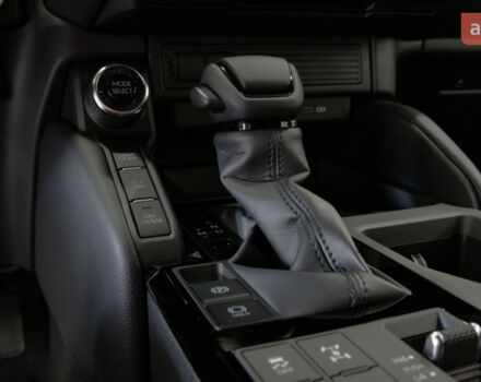 Тойота Ленд Крузер Прадо, объемом двигателя 2.8 л и пробегом 0 тыс. км за 57235 $, фото 15 на Automoto.ua