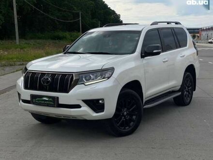 Тойота Ленд Крузер Прадо 2020 в Киеве на Automoto.ua Тойота Ленд Крузер Прадо, объемом двигателя 4 л и пробегом 130 тыс. км за 44490 $, фото 1 на Automoto.ua