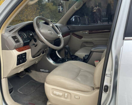 Сірий Тойота Ленд Крузер Прадо, об'ємом двигуна 4 л та пробігом 455 тис. км за 12950 $, фото 9 на Automoto.ua