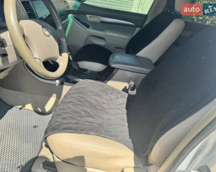 Серый Тойота Ленд Крузер Прадо, объемом двигателя 2.7 л и пробегом 195 тыс. км за 12800 $, фото 21 на Automoto.ua