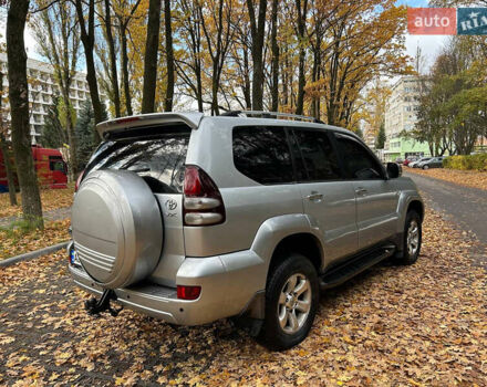 Сірий Тойота Ленд Крузер Прадо, об'ємом двигуна 3.96 л та пробігом 260 тис. км за 11500 $, фото 4 на Automoto.ua