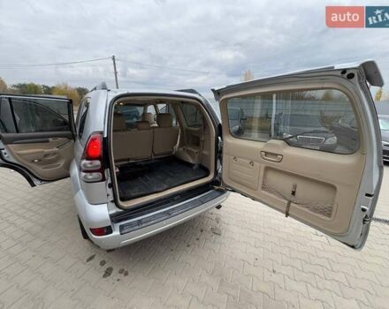 Серый Тойота Ленд Крузер Прадо, объемом двигателя 2.69 л и пробегом 330 тыс. км за 9500 $, фото 9 на Automoto.ua