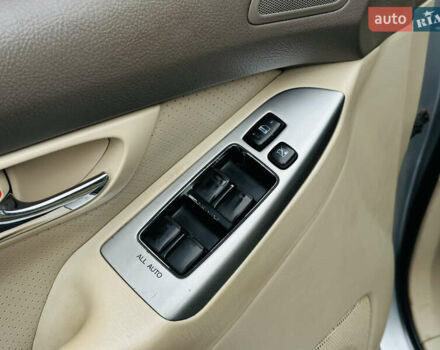 Сірий Тойота Ленд Крузер Прадо, об'ємом двигуна 4 л та пробігом 284 тис. км за 12500 $, фото 26 на Automoto.ua