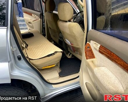 Серый Тойота Ленд Крузер Прадо, объемом двигателя 2.7 л и пробегом 348 тыс. км за 11450 $, фото 10 на Automoto.ua