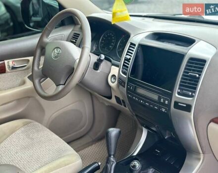 Сірий Тойота Ленд Крузер Прадо, об'ємом двигуна 2.7 л та пробігом 341 тис. км за 9999 $, фото 3 на Automoto.ua