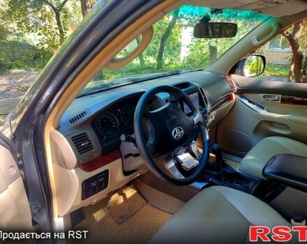 Серый Тойота Ленд Крузер Прадо, объемом двигателя 2.7 л и пробегом 300 тыс. км за 11000 $, фото 7 на Automoto.ua