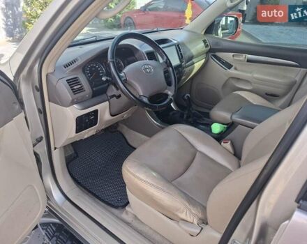 Серый Тойота Ленд Крузер Прадо, объемом двигателя 2.69 л и пробегом 220 тыс. км за 9500 $, фото 1 на Automoto.ua