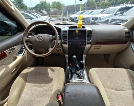 Серый Тойота Ленд Крузер Прадо, объемом двигателя 2.7 л и пробегом 341 тыс. км за 14490 $, фото 15 на Automoto.ua