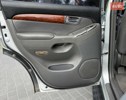 Сірий Тойота Ленд Крузер Прадо, об'ємом двигуна 4 л та пробігом 344 тис. км за 12000 $, фото 35 на Automoto.ua