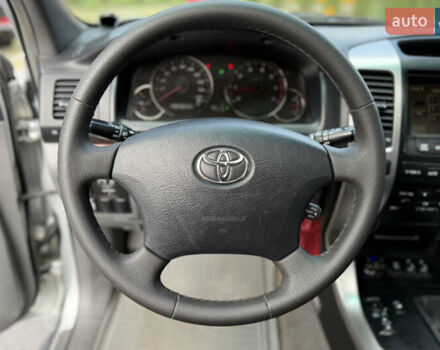 Сірий Тойота Ленд Крузер Прадо, об'ємом двигуна 4 л та пробігом 344 тис. км за 12000 $, фото 32 на Automoto.ua