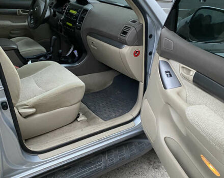 Сірий Тойота Ленд Крузер Прадо, об'ємом двигуна 2.7 л та пробігом 111 тис. км за 10650 $, фото 8 на Automoto.ua