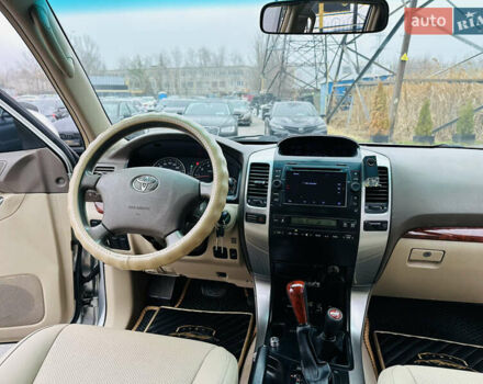 Сірий Тойота Ленд Крузер Прадо, об'ємом двигуна 4 л та пробігом 284 тис. км за 12500 $, фото 19 на Automoto.ua