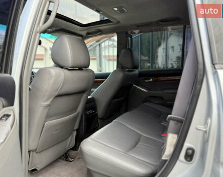 Сірий Тойота Ленд Крузер Прадо, об'ємом двигуна 4 л та пробігом 344 тис. км за 12000 $, фото 37 на Automoto.ua