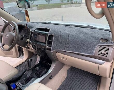 Серый Тойота Ленд Крузер Прадо, объемом двигателя 2.69 л и пробегом 330 тыс. км за 9500 $, фото 11 на Automoto.ua