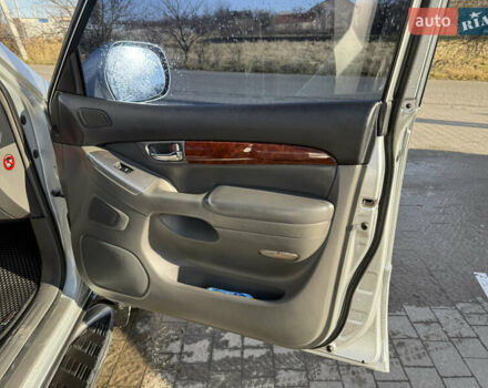 Сірий Тойота Ленд Крузер Прадо, об'ємом двигуна 3.96 л та пробігом 310 тис. км за 12500 $, фото 10 на Automoto.ua