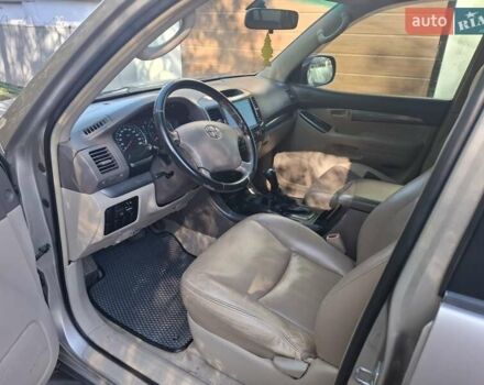 Серый Тойота Ленд Крузер Прадо, объемом двигателя 2.69 л и пробегом 220 тыс. км за 9500 $, фото 14 на Automoto.ua