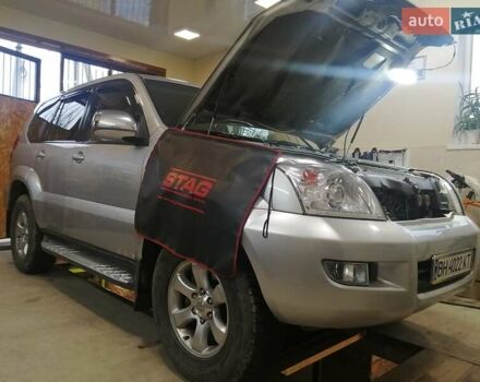 Серый Тойота Ленд Крузер Прадо, объемом двигателя 3.96 л и пробегом 280 тыс. км за 12800 $, фото 4 на Automoto.ua