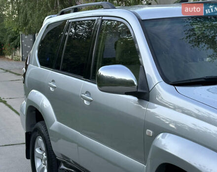 Серый Тойота Ленд Крузер Прадо, объемом двигателя 2.69 л и пробегом 241 тыс. км за 10700 $, фото 25 на Automoto.ua