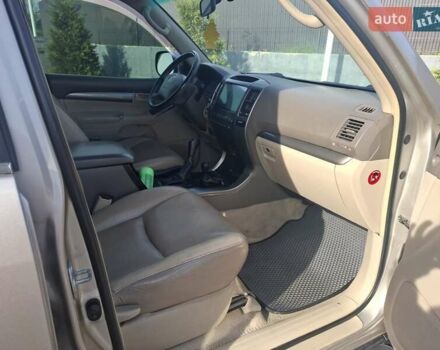 Серый Тойота Ленд Крузер Прадо, объемом двигателя 2.69 л и пробегом 220 тыс. км за 9500 $, фото 3 на Automoto.ua