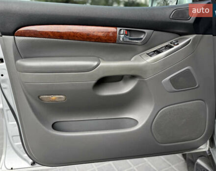 Сірий Тойота Ленд Крузер Прадо, об'ємом двигуна 4 л та пробігом 344 тис. км за 12000 $, фото 20 на Automoto.ua