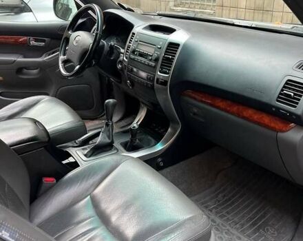 Серый Тойота Ленд Крузер Прадо, объемом двигателя 2.98 л и пробегом 150 тыс. км за 18000 $, фото 2 на Automoto.ua