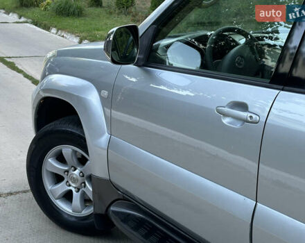 Серый Тойота Ленд Крузер Прадо, объемом двигателя 2.69 л и пробегом 241 тыс. км за 10700 $, фото 29 на Automoto.ua