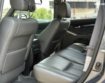 Серый Тойота Ленд Крузер Прадо, объемом двигателя 3 л и пробегом 154 тыс. км за 13800 $, фото 17 на Automoto.ua