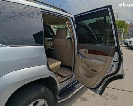 Серый Тойота Ленд Крузер Прадо, объемом двигателя 2.7 л и пробегом 341 тыс. км за 14490 $, фото 12 на Automoto.ua