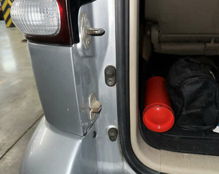 Серый Тойота Ленд Крузер Прадо, объемом двигателя 3.96 л и пробегом 250 тыс. км за 14000 $, фото 56 на Automoto.ua