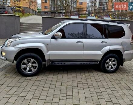 Серый Тойота Ленд Крузер Прадо, объемом двигателя 2.69 л и пробегом 327 тыс. км за 12950 $, фото 2 на Automoto.ua