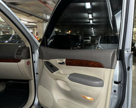 Серый Тойота Ленд Крузер Прадо, объемом двигателя 3.96 л и пробегом 250 тыс. км за 14000 $, фото 24 на Automoto.ua