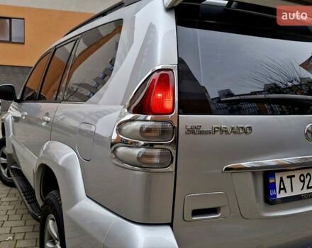 Серый Тойота Ленд Крузер Прадо, объемом двигателя 2.69 л и пробегом 327 тыс. км за 12950 $, фото 16 на Automoto.ua