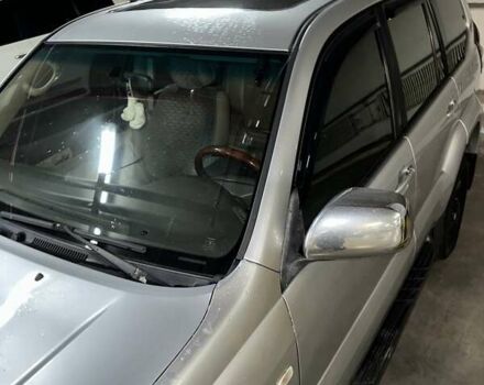 Серый Тойота Ленд Крузер Прадо, объемом двигателя 3.96 л и пробегом 250 тыс. км за 14000 $, фото 14 на Automoto.ua