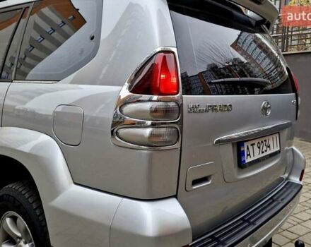 Серый Тойота Ленд Крузер Прадо, объемом двигателя 2.69 л и пробегом 327 тыс. км за 12950 $, фото 10 на Automoto.ua