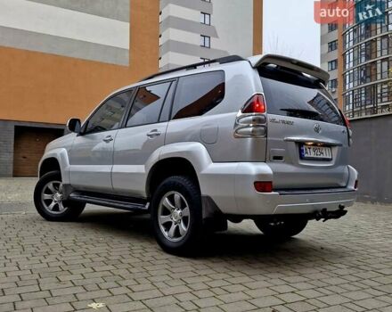 Серый Тойота Ленд Крузер Прадо, объемом двигателя 2.69 л и пробегом 327 тыс. км за 12950 $, фото 9 на Automoto.ua