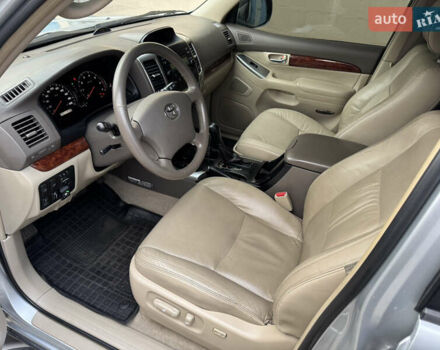 Сірий Тойота Ленд Крузер Прадо, об'ємом двигуна 3.96 л та пробігом 335 тис. км за 14200 $, фото 10 на Automoto.ua